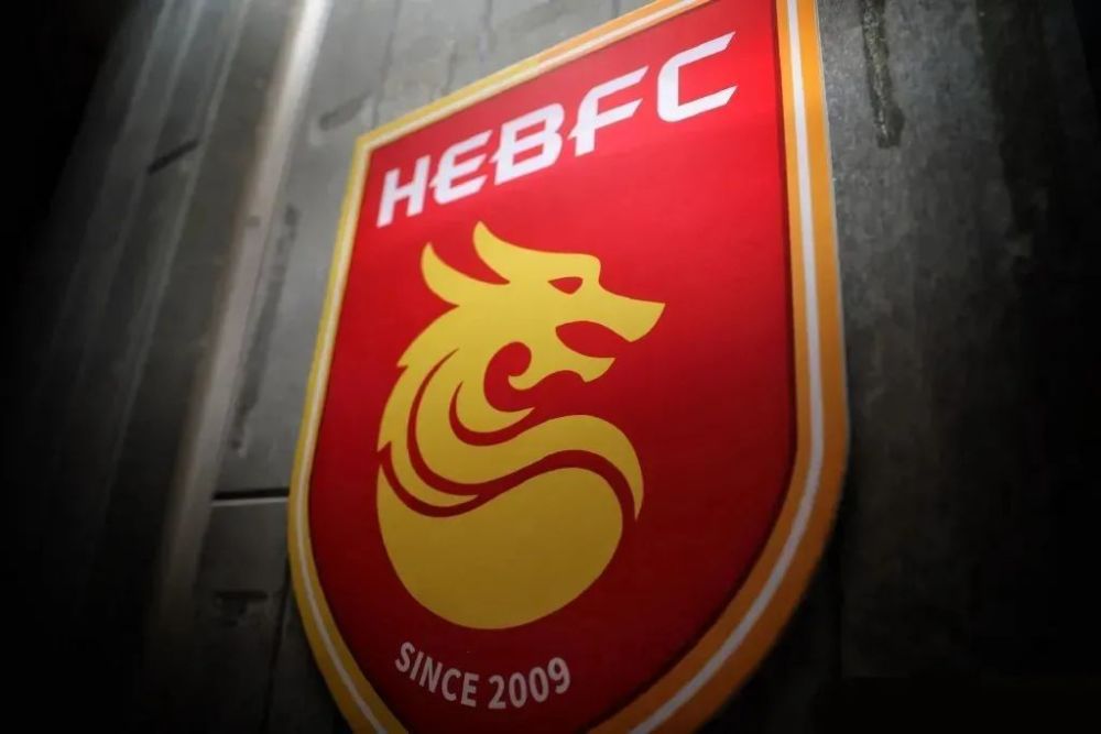 网友表示：;消防员不易，消防员的家属也不易，希望大家都能注意消防安全，让他们也有时间享受普通人的天伦之乐